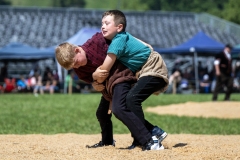 2. Mai 2026. Schwingen - Emmentalischer Nachwuchsschwingertag Oberdiessbach 1.-3. Mai 2026. Matz Siegenthaler gegen Gian Michel Flühmann. (Bild: Rolf Eicher)
