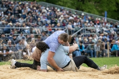 3. Mai 2026. Schwingen - Emmentalisches Schwingfest Oberdiessbach 1.-3. Mai 2026. Florian Mäusli (O, Heimenschwand) gegen Dominik Binggeli U, Riggisberg)(Bild: Rolf Eicher)