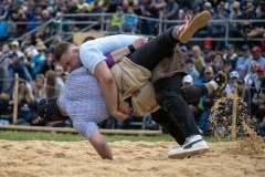3. Mai 2026. Schwingen - Emmentalisches Schwingfest Oberdiessbach 1.-3. Mai 2026.  Adrian Walther (H, Hbstetten) gegen Adrian Klossner (V, Horboden) (Bild: Rolf Eicher)