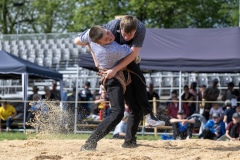 2. Mai 2026. Schwingen - Emmentalischer Nachwuchsschwingertag Oberdiessbach 1.-3. Mai 2026. Schlussgang 2011-12 Rihs Kilian (L, Safnern) im Schlussgang gegen Petter Yohan (R, Les Tavernes) (Bild: Rolf Eicher)