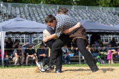 2. Mai 2026. Schwingen - Emmentalischer Nachwuchsschwingertag Oberdiessbach 1.-3. Mai 2026. Schlussgang 2013-14 Michael Liechti (V, Belp) bezwingt im Schlussgang Ramon Wenger (H, Röthenbach) (Bild: Rolf Eicher)
