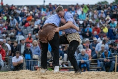 3. Mai 2026. Schwingen - Emmentalisches Schwingfest Oberdiessbach 1.-3. Mai 2026.  Dario Gerber gegen Silvan Trittibach  (Bild: Rolf Eicher)