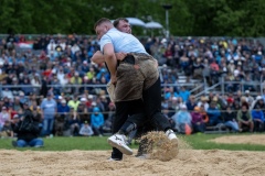 3. Mai 2026. Schwingen - Emmentalisches Schwingfest Oberdiessbach 1.-3. Mai 2026.  Michael Moser im Schlussgang gegen Adrian Walther (Bild: Rolf Eicher)