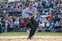 3. Mai 2026. Schwingen - Emmentalisches Schwingfest Oberdiessbach 1.-3. Mai 2026.  Adrian Roschi gegen Patrick Walther (Bild: Rolf Eicher)