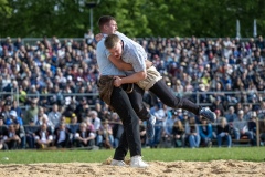 3. Mai 2026. Schwingen - Emmentalisches Schwingfest Oberdiessbach 1.-3. Mai 2026.  Etienne Burger gegen Reto Thöni (Bild: Rolf Eicher)