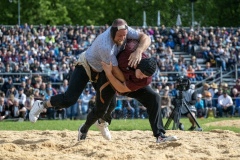 3. Mai 2026. Schwingen - Emmentalisches Schwingfest Oberdiessbach 1.-3. Mai 2026.  Matthias Aeschbacher gegen Matthieu Burger (Bild: Rolf Eicher)