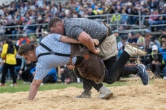 3. Mai 2026. Schwingen - Emmentalisches Schwingfest Oberdiessbach 1.-3. Mai 2026.  Dominik Gasser gegen Levin Rüfenacht (Bild: Rolf Eicher)