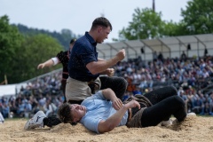 3. Mai 2026. Schwingen - Emmentalisches Schwingfest Oberdiessbach 1.-3. Mai 2026.  Michael Moser gegen Leandro Nägeli (Bild: Rolf Eicher)