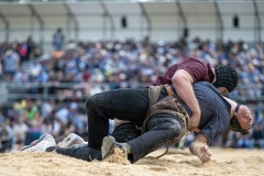 3. Mai 2026. Schwingen - Emmentalisches Schwingfest Oberdiessbach 1.-3. Mai 2026.  Matthieu Burger gegen Remo Schärz (Bild: Rolf Eicher)
