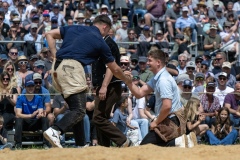 3. Mai 2026. Schwingen - Emmentalisches Schwingfest Oberdiessbach 1.-3. Mai 2026.  Michael Moser gegen Reto Thöni (Bild: Rolf Eicher)