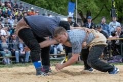 3. Mai 2026. Schwingen - Emmentalisches Schwingfest Oberdiessbach 1.-3. Mai 2026.  David Aebersold gegen Curdin Orlik (Bild: Rolf Eicher)