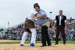 3. Mai 2026. Schwingen - Emmentalisches Schwingfest Oberdiessbach 1.-3. Mai 2026.  Sandro Gallo gegen Michael Leuenberger (Bild: Rolf Eicher)