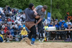 3. Mai 2026. Schwingen - Emmentalisches Schwingfest Oberdiessbach 1.-3. Mai 2026.  David Aebersold gegen Curdin Orlik (Bild: Rolf Eicher)